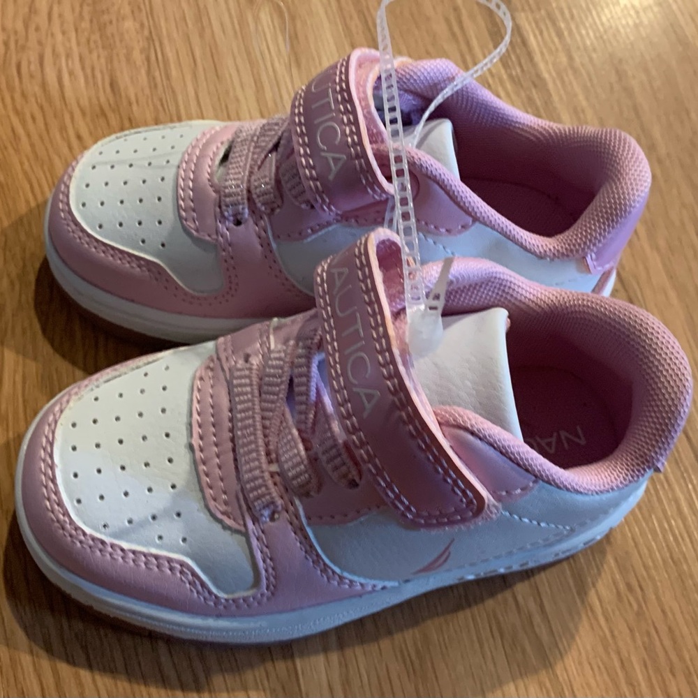 Nautica Kids Sneakers in Pink and White